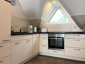 Fridge, oven, dishwasher