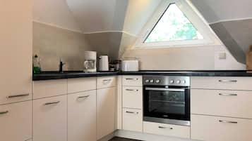 Fridge, oven, dishwasher