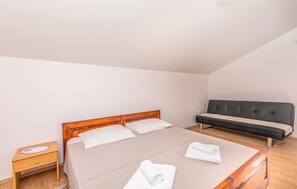 2 makuuhuonetta, ilmainen Wi-Fi, vuodevaatteet