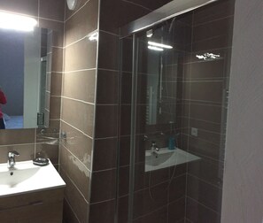 Badekar og hårføner