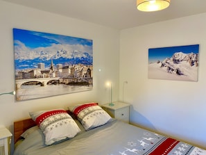 1 bedroom, iron/ironing board, free WiFi
