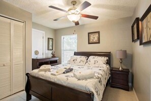 2 多间卧室、熨斗/熨衣板、WiFi、床单