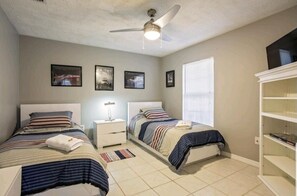 2 habitaciones, tabla de planchar con plancha, wifi y ropa de cama