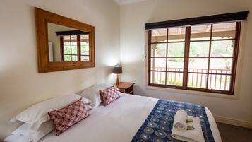 1 chambre, fer et planche Ă repasser, draps fournis