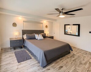 2 bedrooms, in-room safe, desk, iron/ironing board