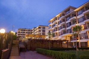 Property grounds - Macon Residence Wellness & SPA (Sveti Vlas)