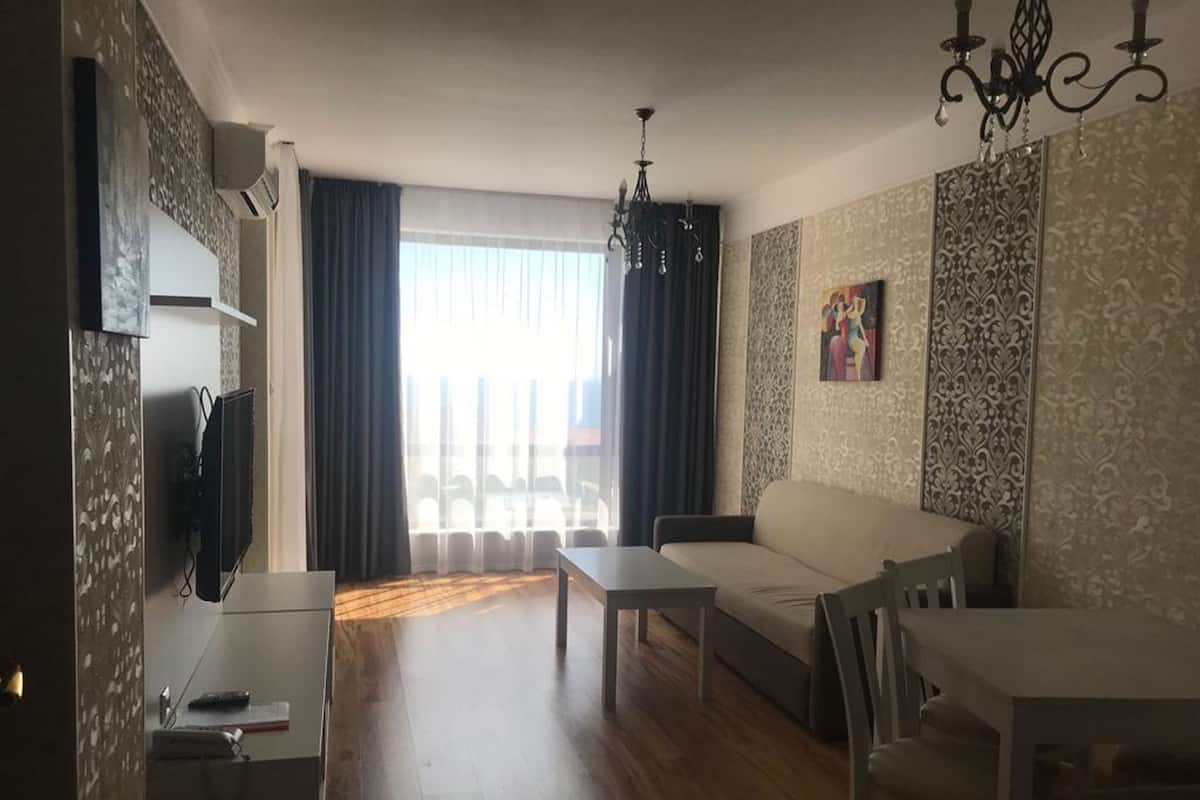 Apartment, 1 Bedroom, Lanai | Living area | Flat-screen TV