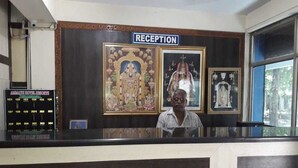 Unclassified image, 2 of 4, button - SIVA SAKTHI HOTEL (Tiruvannamalai)