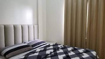 Condo (for 6 Pax) | 2 bedrooms, laptop workspace, rollaway beds, free WiFi