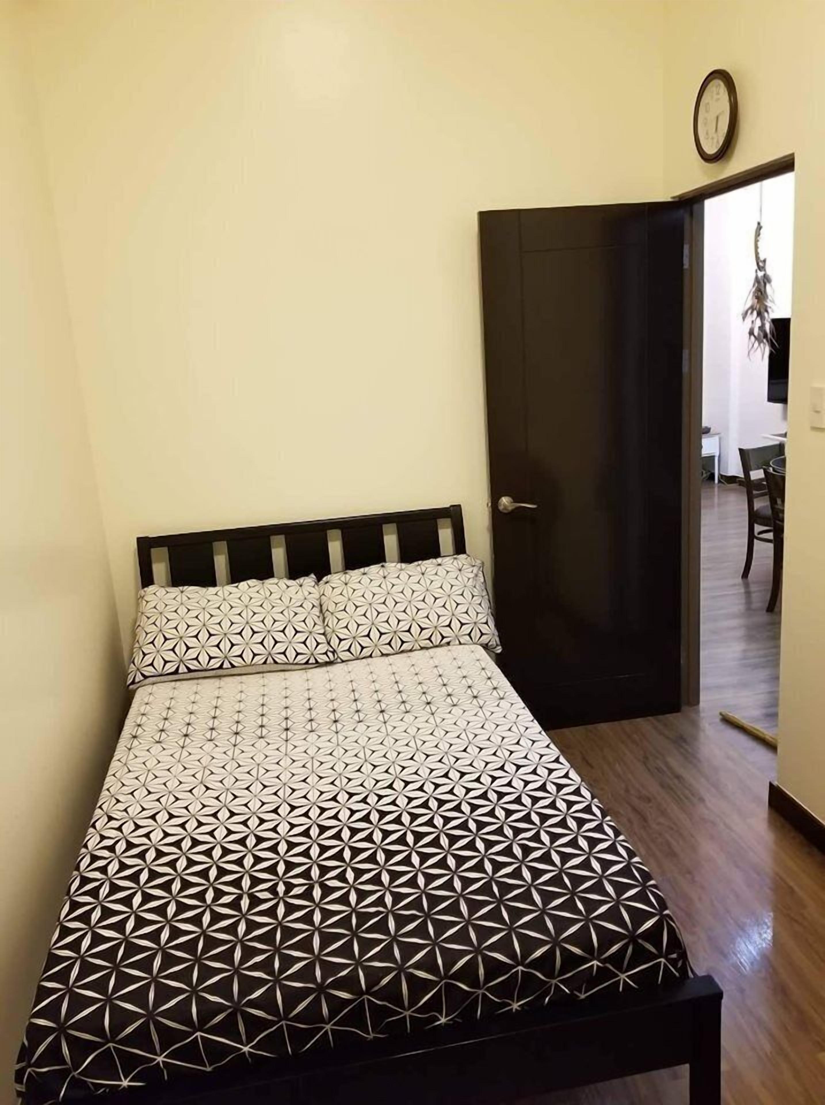 Kondominium (for 6 Pax) | 2 kamar tidur, ruang kerja ramah laptop, dan tempat tidur lipat/tambahan