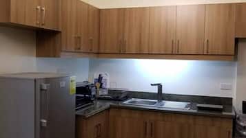 Condo (for 6 Pax) | Private kitchen | Fridge, microwave, dishwasher, rice cooker