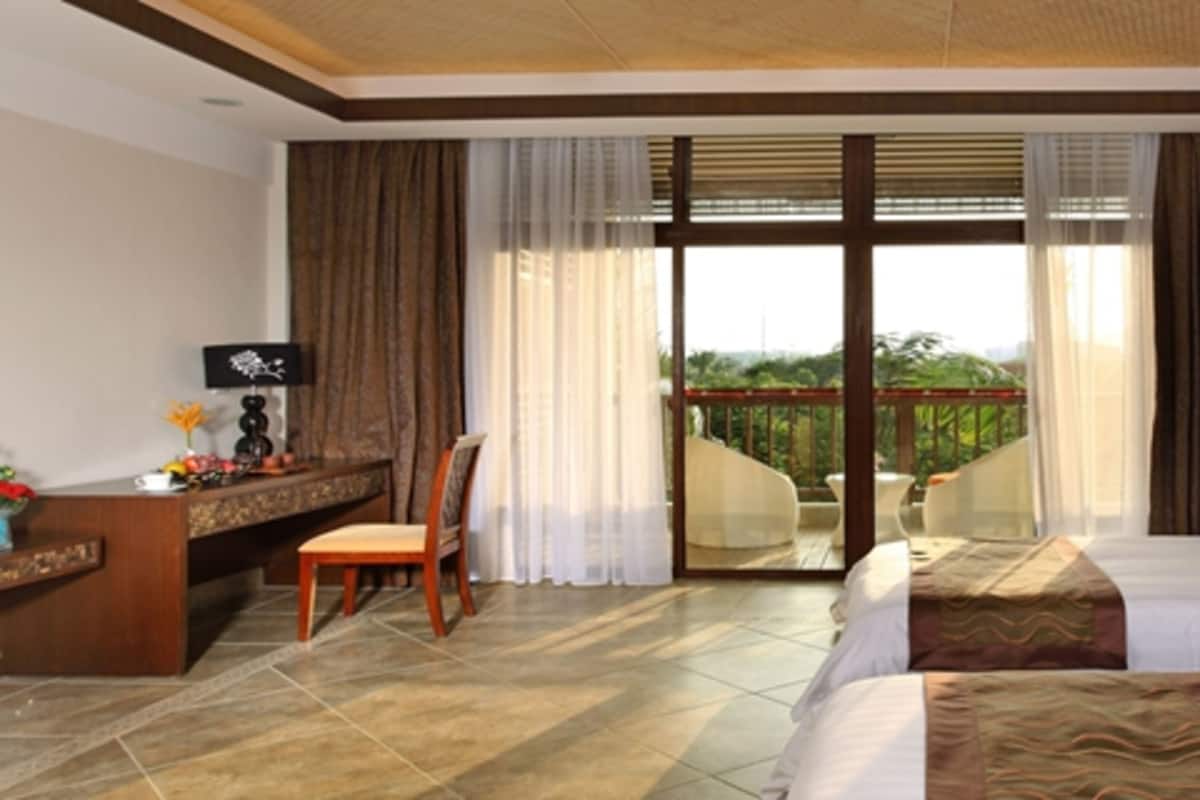 Cortinas blackout, wifi gratis y ropa de cama 