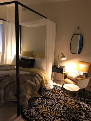 1 bedroom, desk, iron/ironing board, free WiFi - Ochre Boutique Apartment- 1 bedroom apartment a short walk to tram stop 1  (Wayville)