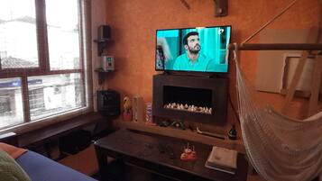 2 Schlafzimmer, Zimmersafe, Schreibtisch, Bügeleisen/Bügelbrett