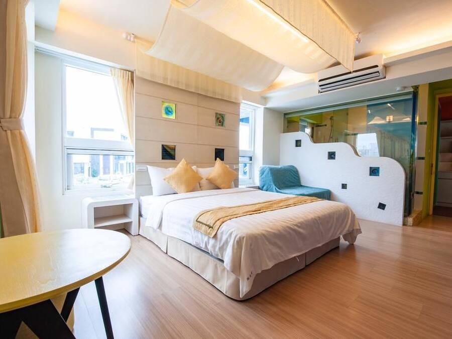 Wifi gratis y ropa de cama