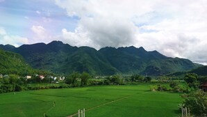 Mountain view - Life House (Mai Chau)