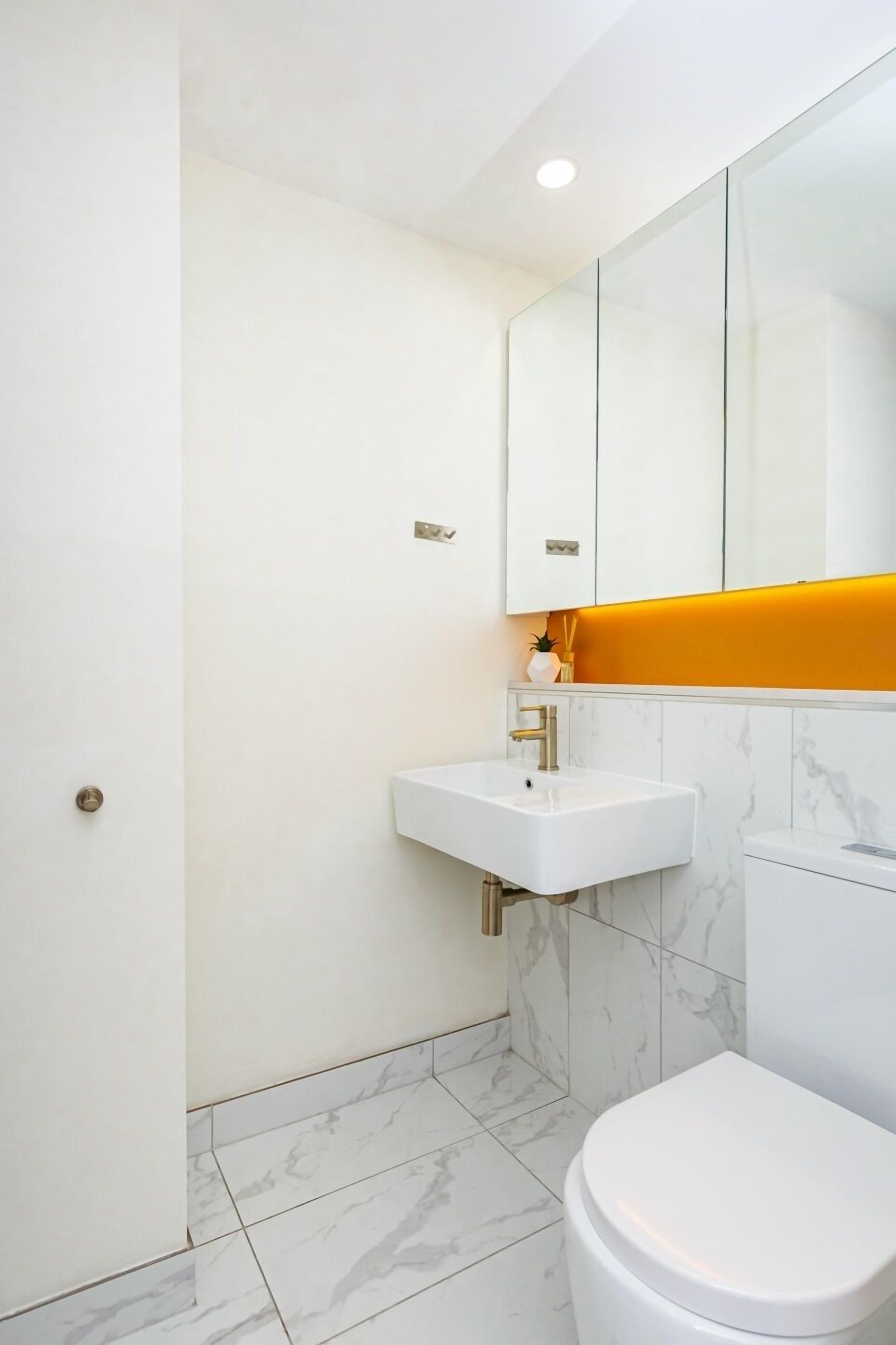 CBD 2BR Loft • Walk to Marvel & Sth Cross — image 7