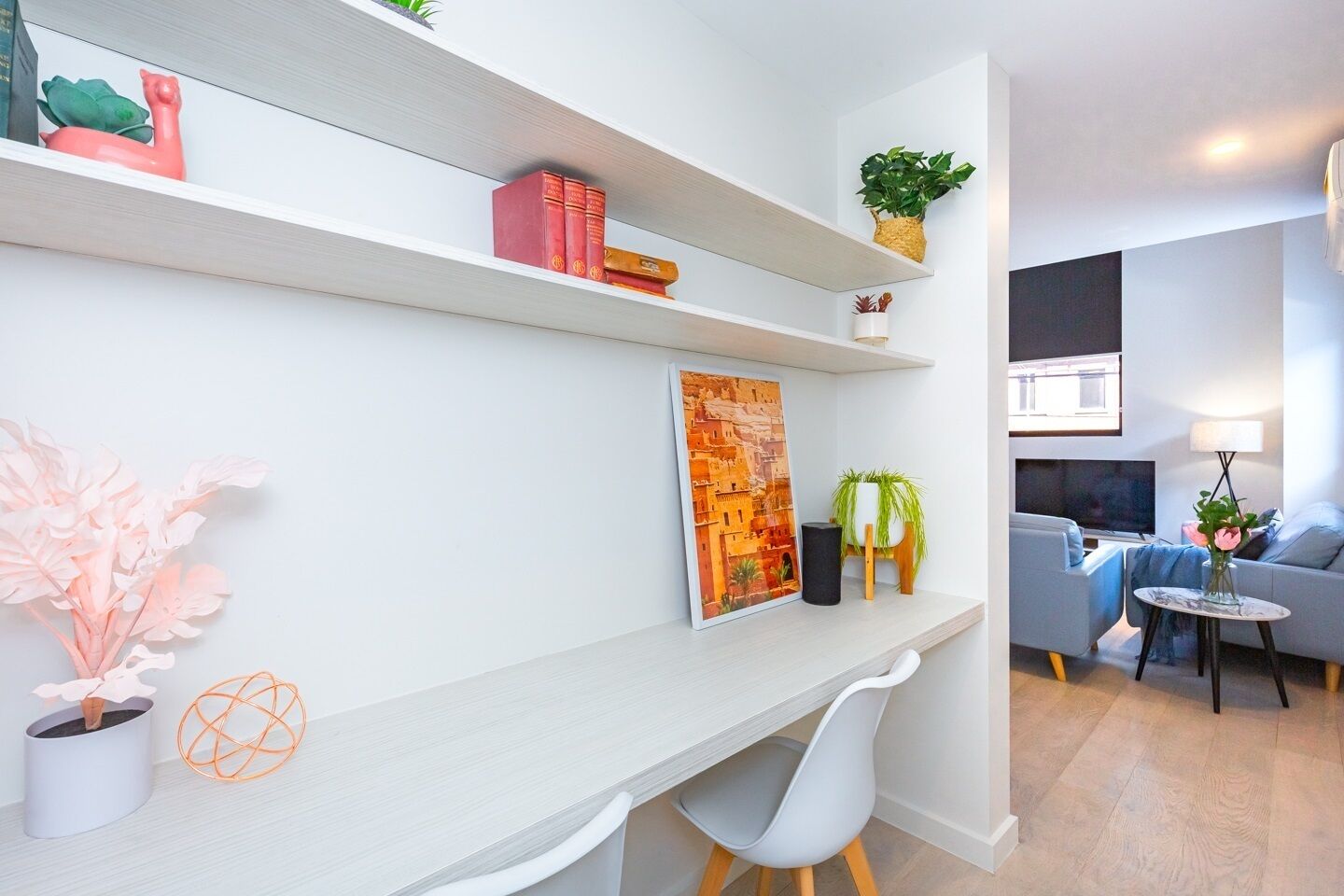 CBD 2BR Loft • Walk to Marvel & Sth Cross — image 2