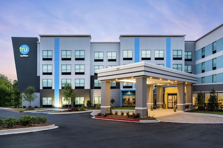 Exterior. Tru By Hilton Atlanta NW Kennesaw