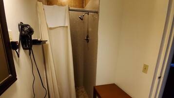 Shower, free toiletries, towels