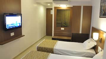 Standard Double Room | Desk, rollaway beds, free WiFi