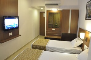 Standard Double Room | Desk, rollaway beds, free WiFi - Hotel Kalyan (Vadodara)
