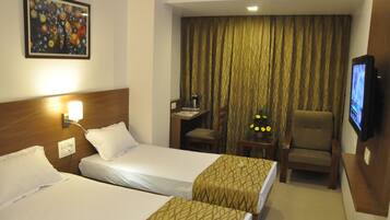 Desk, rollaway beds, free WiFi