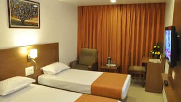 Standard Double Room | Desk, rollaway beds, free WiFi