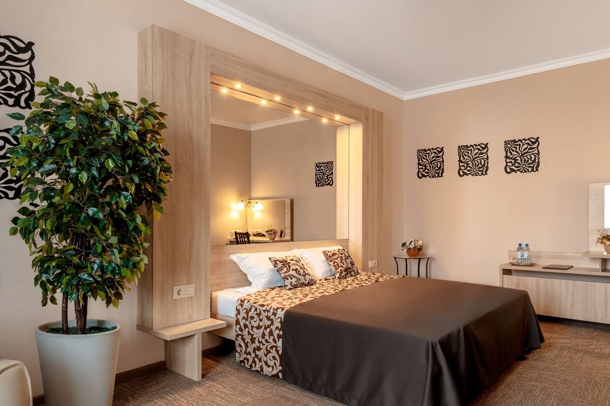 Superior Double or Twin Room | In-room safe, desk, laptop workspace, free WiFi