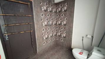 Apartment | Bilik Mandi | Pancuran mandi, kelengkapan dandanan diri percuma, pengering rambut