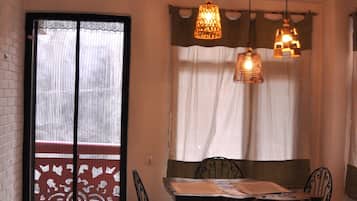 Silu Apartment | In-room dining