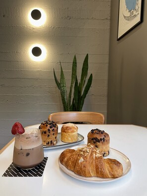 Food and drink - ZUR Studios & Suites (Beirut)