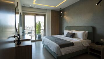 ห้องเอ็กเซกคิวทีฟสวีท (Lux Suite) | ตู้นิรภัยในห้องพัก, พื้นที่ทำงานแบบใช้แล็ปท็อป, ผ้าม่านกันแสง