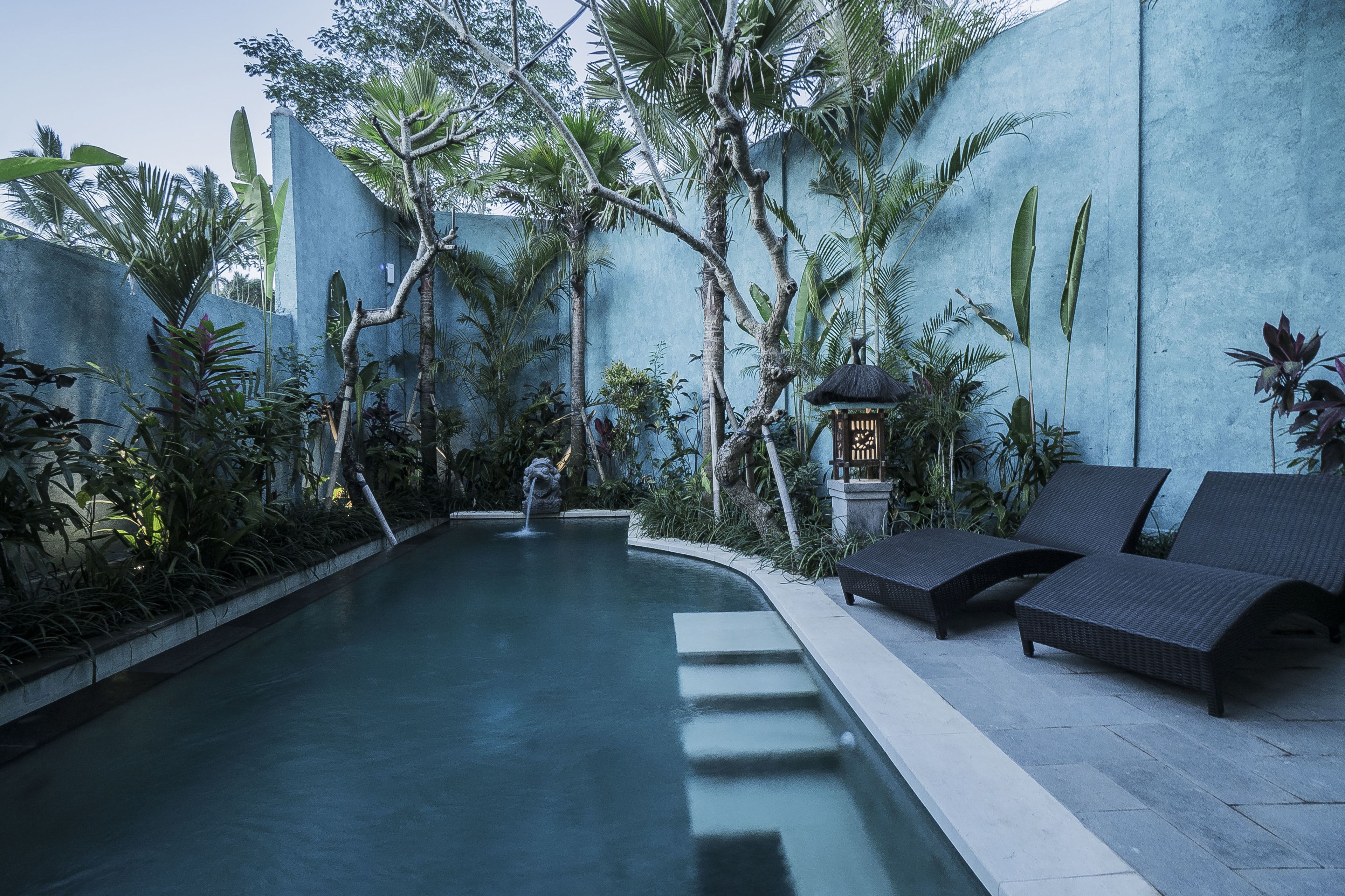 Indoor pool, outdoor pool