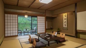 Quarto tradicional, para não fumantes (Japanese Style) | Roupas de cama premium, edredons de pluma, cofres nos quartos