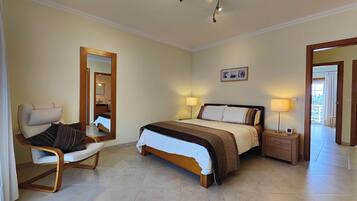3 bedrooms, WiFi (free)