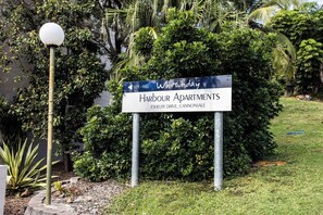 Property grounds - Getaway Ocean Views (Cannonvale)