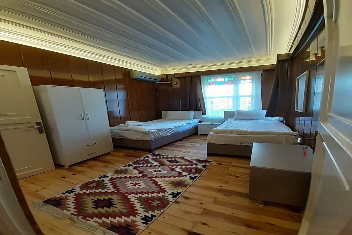 Economy Twin Room