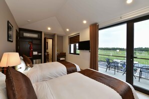 5 bedrooms, in-room safe, iron/ironing board, WiFi - Hoi An Luxury Beach Villa (Quang Nam)