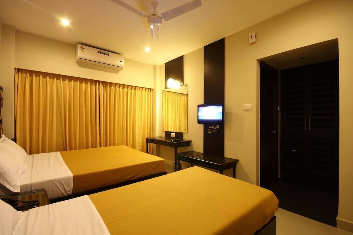 Executive Double Room | Individually decorated, individually furnished, free WiFi, bed sheets