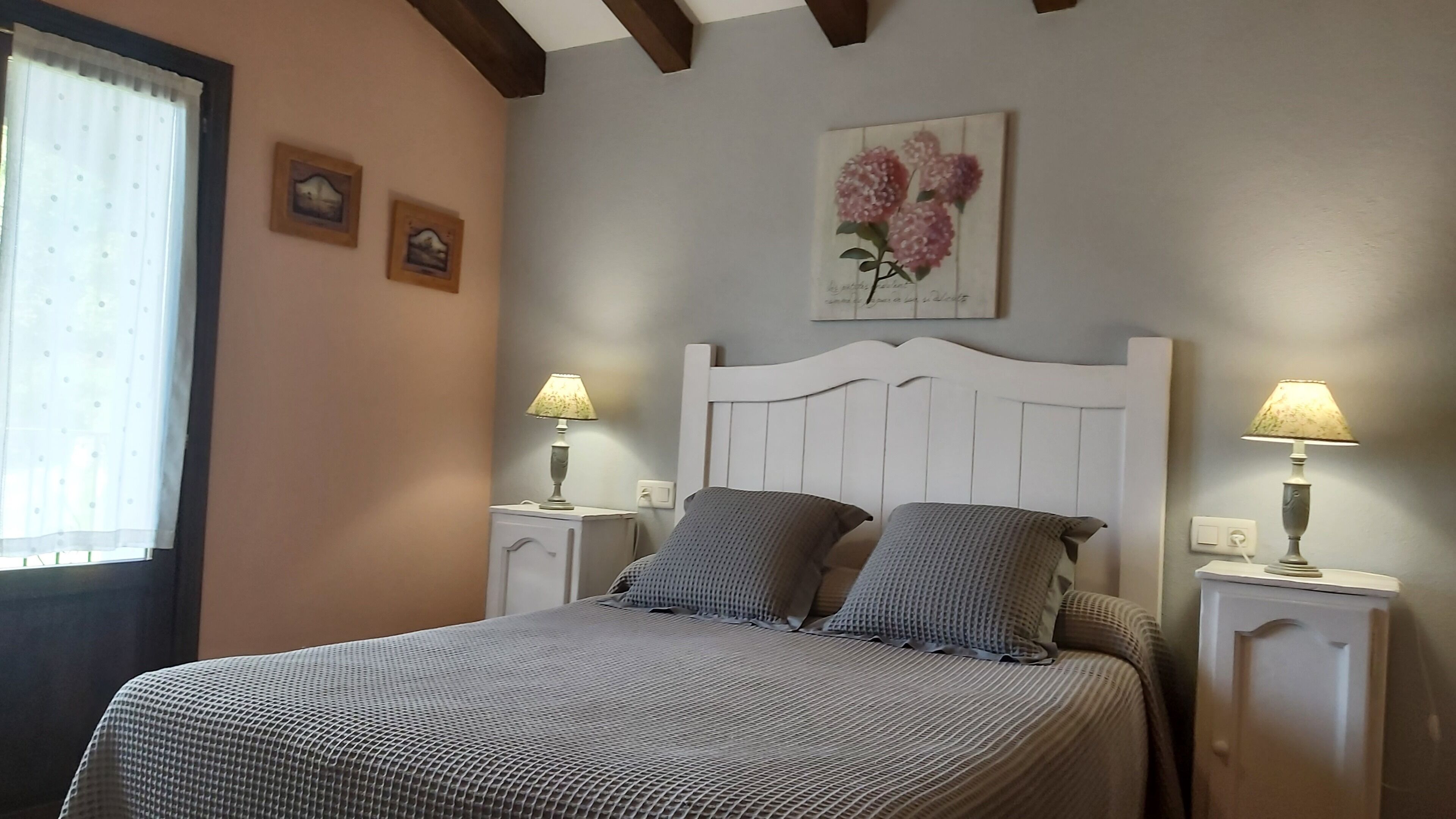 3 dormitorios, tabla de planchar con plancha, wifi y ropa de cama