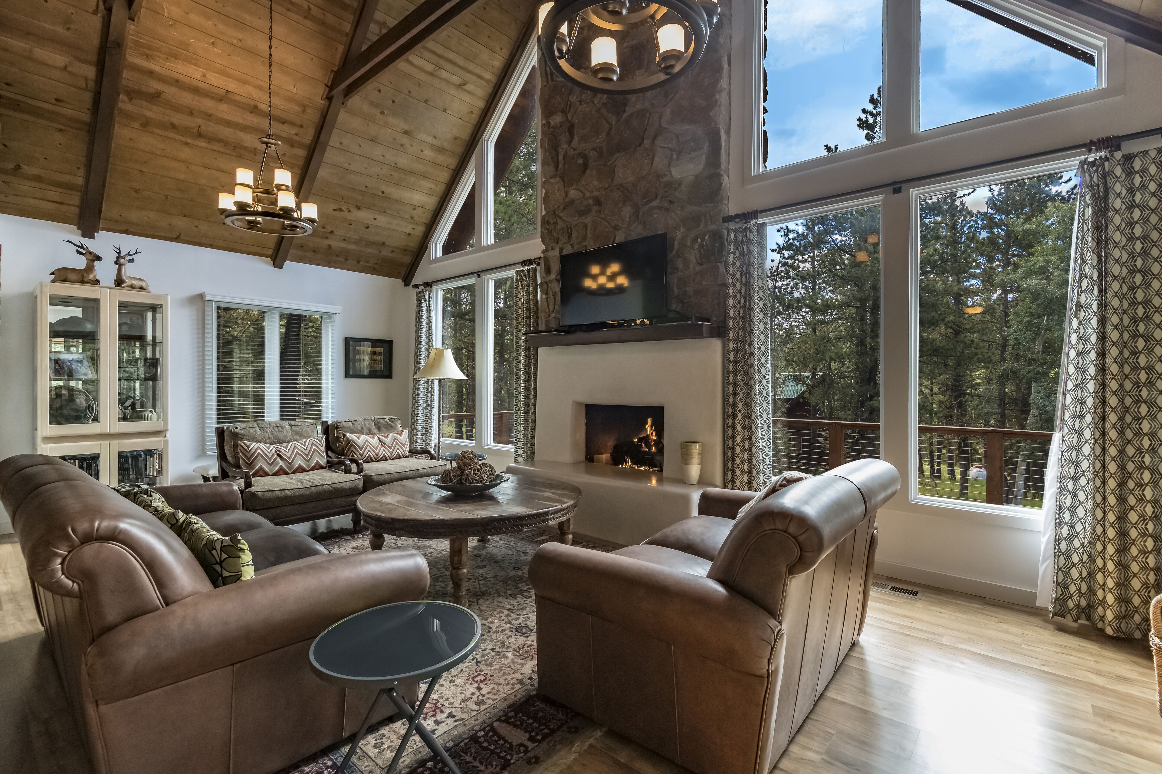 Beautiful 3bd/2ba Home 5 Minute Walk to Monte Verde Lake