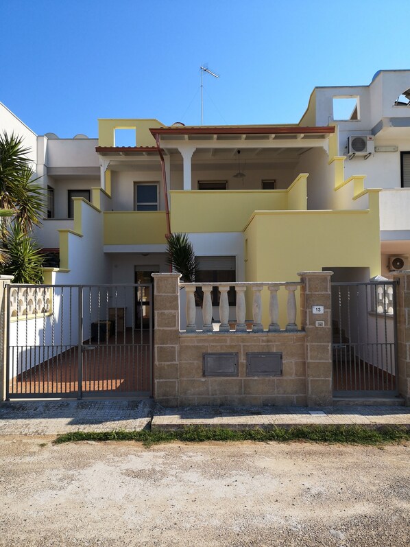 Exterior detail - Maldives of Salento - Torre Pali (Torre Pali)