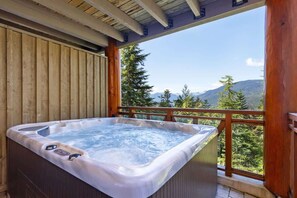 Baignoire à remous extérieure