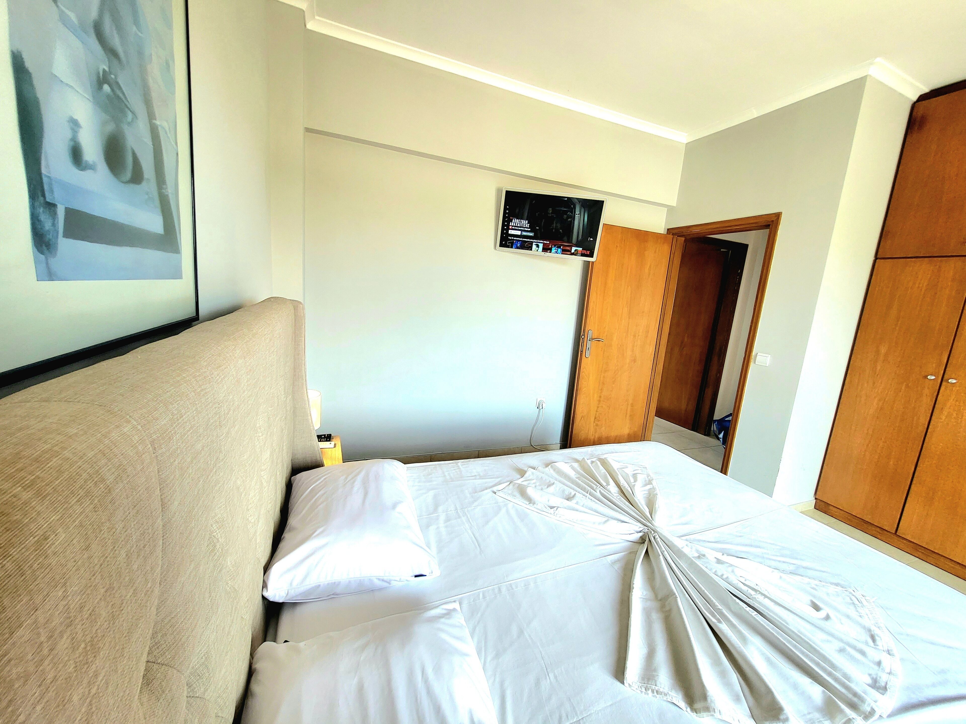 3 bedrooms, in-room safe, desk, iron/ironing board