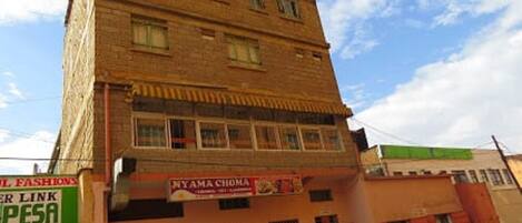 Façana frontal de l'allotjament