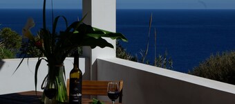 Romantic hideaway, AC/Heater, Private cottage for 2!