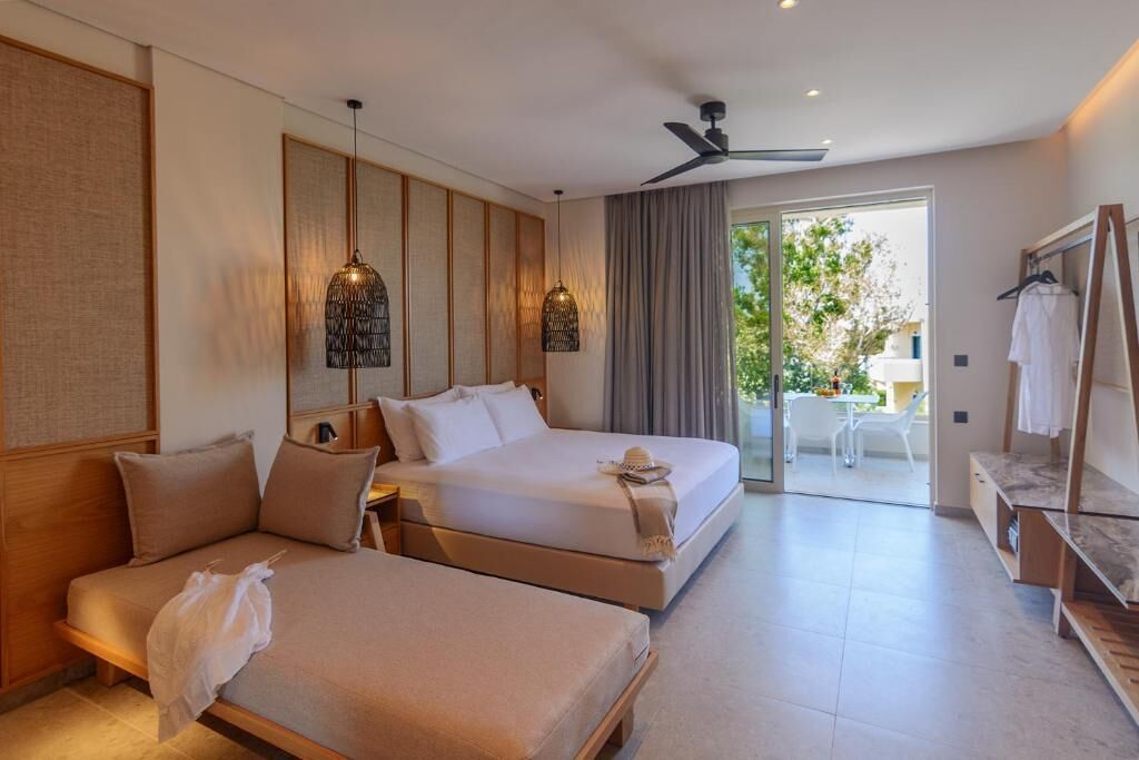 Quarto triplo premium | Cofres nos quartos, cortinas blackout, quartos à prova de som