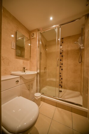 Dusche, Handtücher, Seife