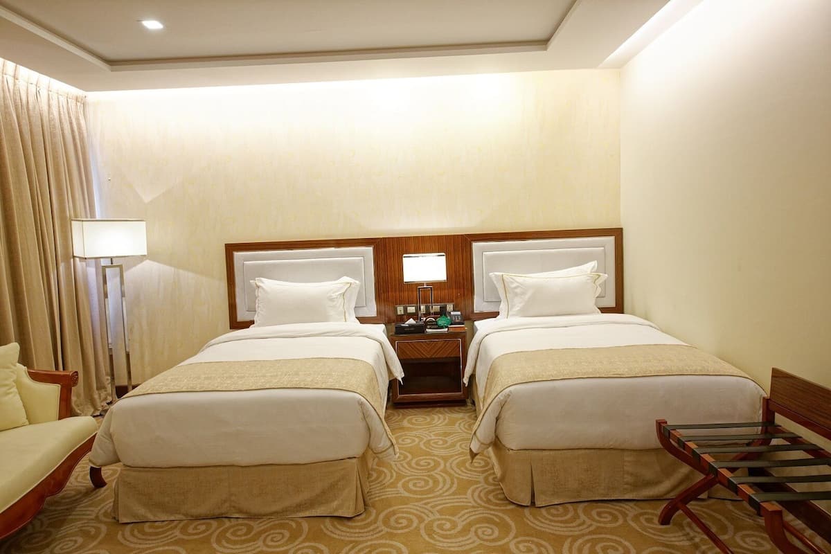 Tomannsrom – executive, 1 enkeltseng (Swiss Select King Room) | Dundyner, minibar, safe på rommet og skrivebord